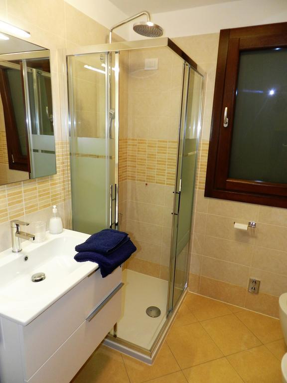 Casa Elena 1 Apartman Germignaga Kültér fotó